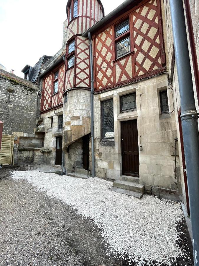 Le Petit Chateau Du Docteur Cambournac Μπουρζ Εξωτερικό φωτογραφία